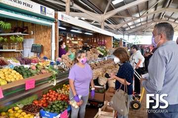 El Mercado de Telde visibiliza su compromiso contra la violencia de género/Francisco Javier Santana.